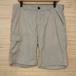 Columbia Khaki Omni- Shade Nylon Cargo Shorts Size 34
